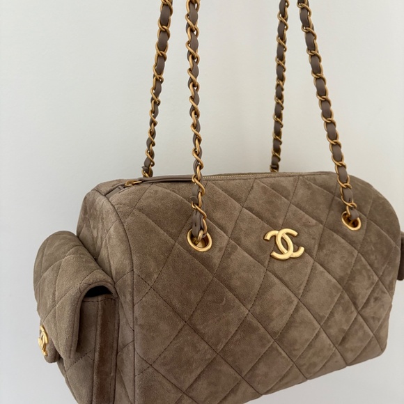 CHANEL- Authentic Brand New Bowling Bag- gray suede with gold metal - Picture 4 of 5